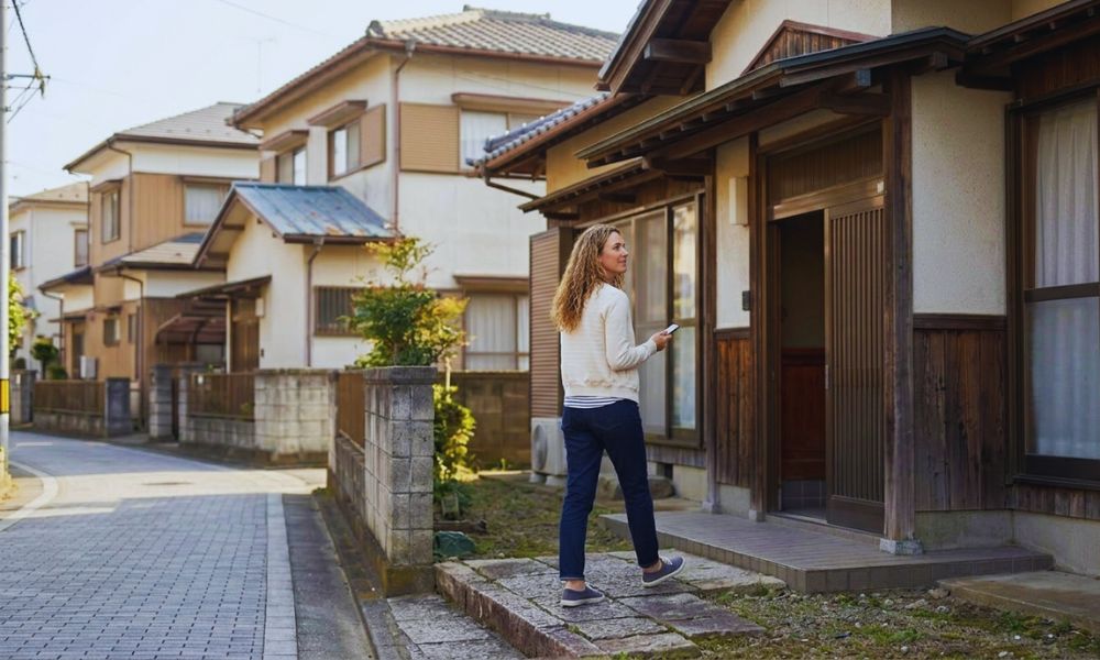 利用 Sumica 扩大 Akiya 投资